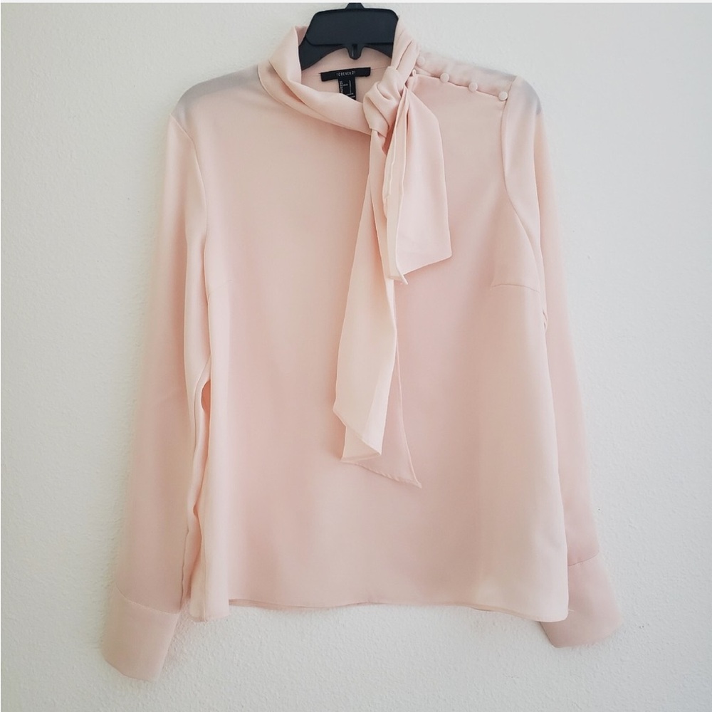 Forever 21 satin blouse with tie neck xs like new